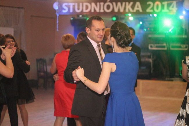 Nauczyciele śpiewali na studniówce (zdjęcia)