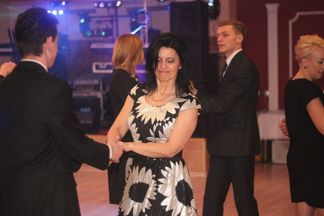 Nauczyciele śpiewali na studniówce (zdjęcia)