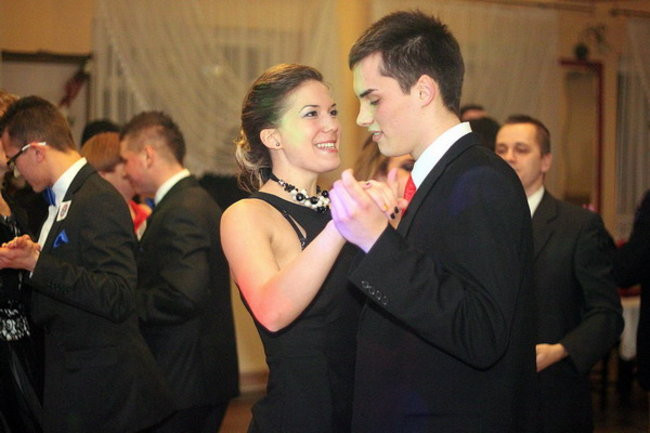 Nauczyciele śpiewali na studniówce (zdjęcia)