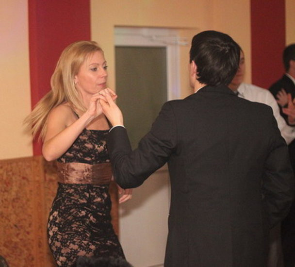 Nauczyciele śpiewali na studniówce (zdjęcia)