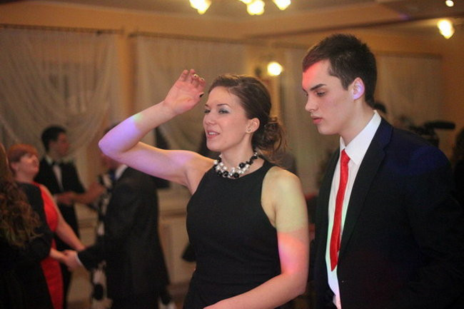 Nauczyciele śpiewali na studniówce (zdjęcia)