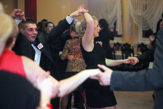 Nauczyciele śpiewali na studniówce (zdjęcia)