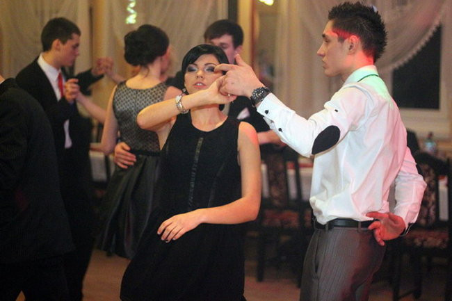 Nauczyciele śpiewali na studniówce (zdjęcia)