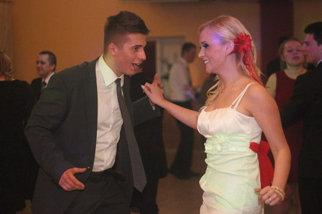 Nauczyciele śpiewali na studniówce (zdjęcia)