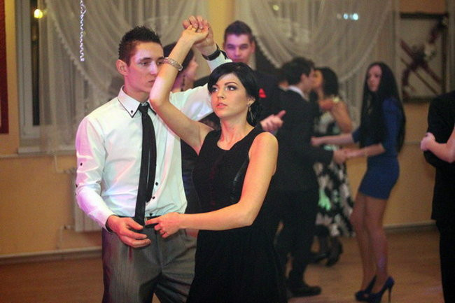 Nauczyciele śpiewali na studniówce (zdjęcia)