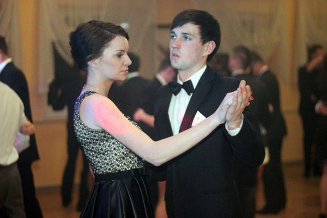 Nauczyciele śpiewali na studniówce (zdjęcia)