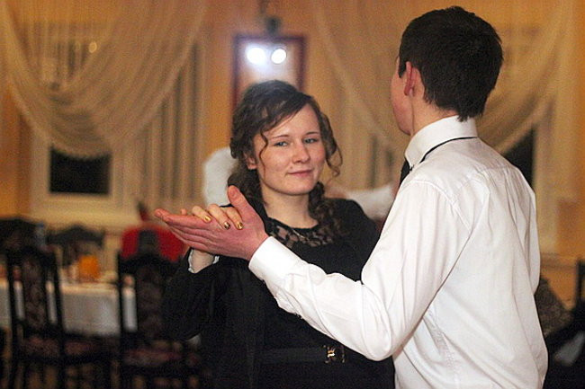 Nauczyciele śpiewali na studniówce (zdjęcia)