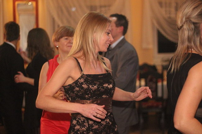 Nauczyciele śpiewali na studniówce (zdjęcia)