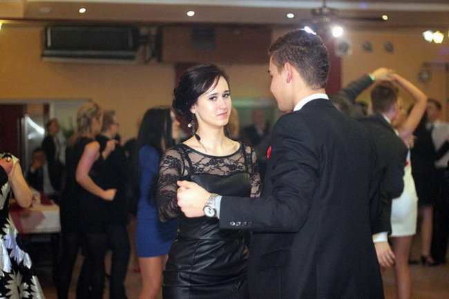 Nauczyciele śpiewali na studniówce (zdjęcia)