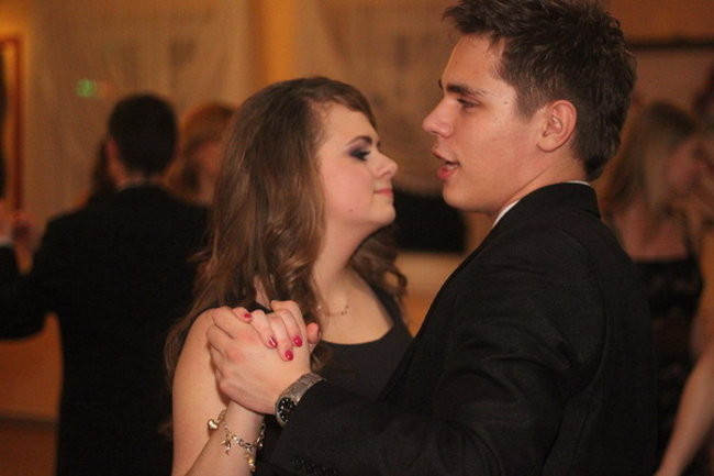 Nauczyciele śpiewali na studniówce (zdjęcia)