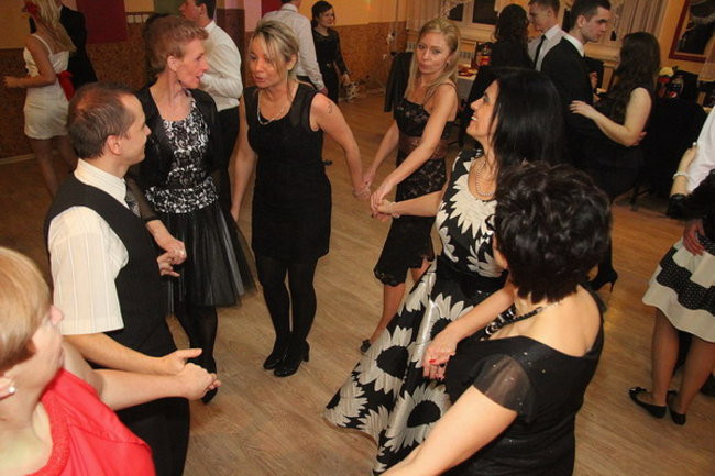 Nauczyciele śpiewali na studniówce (zdjęcia)