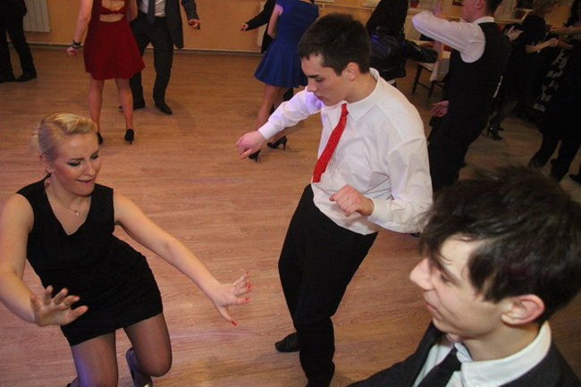 Nauczyciele śpiewali na studniówce (zdjęcia)