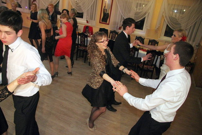 Nauczyciele śpiewali na studniówce (zdjęcia)