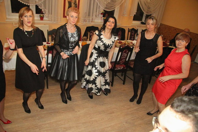 Nauczyciele śpiewali na studniówce (zdjęcia)