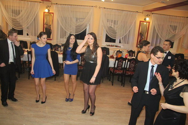 Nauczyciele śpiewali na studniówce (zdjęcia)