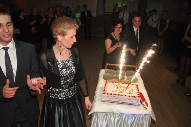 Nauczyciele śpiewali na studniówce (zdjęcia)