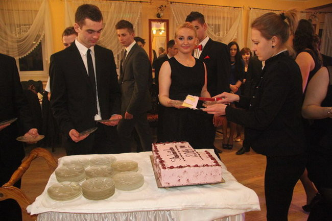 Nauczyciele śpiewali na studniówce (zdjęcia)