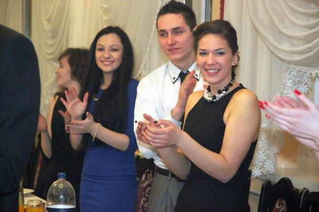 Nauczyciele śpiewali na studniówce (zdjęcia)