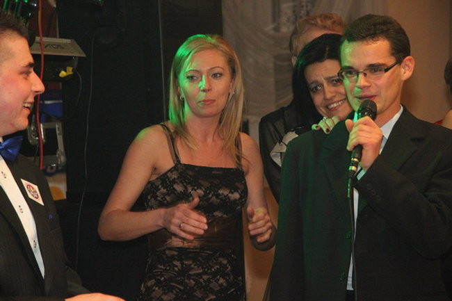 Nauczyciele śpiewali na studniówce (zdjęcia)