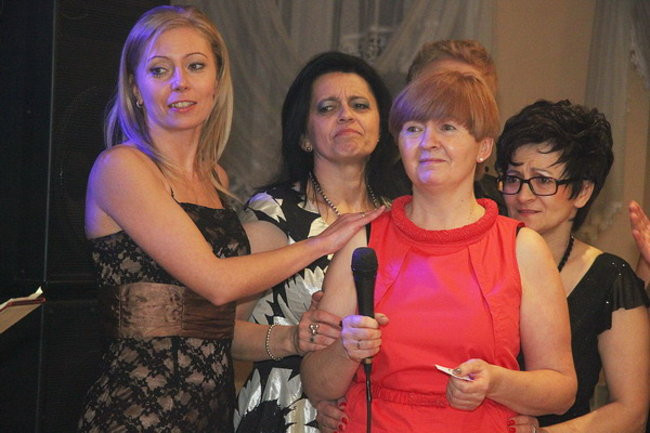 Nauczyciele śpiewali na studniówce (zdjęcia)