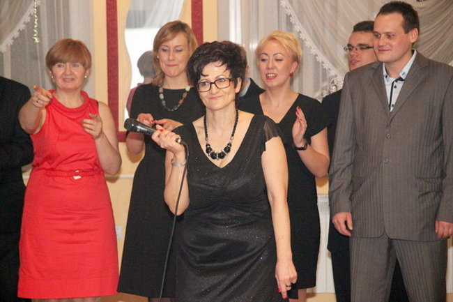 Nauczyciele śpiewali na studniówce (zdjęcia)