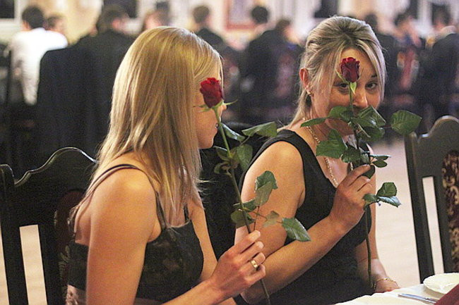 Nauczyciele śpiewali na studniówce (zdjęcia)