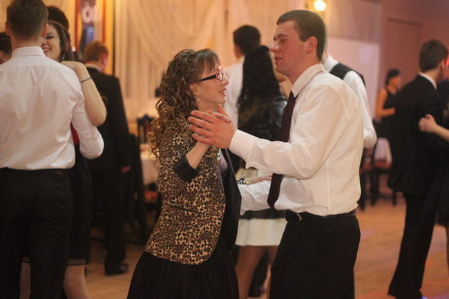 Nauczyciele śpiewali na studniówce (zdjęcia)