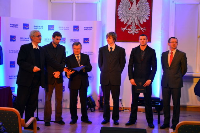 Prezydent wręczył stypendia ( zdjęcia)