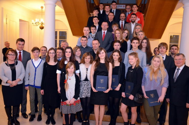 Prezydent wręczył stypendia ( zdjęcia)