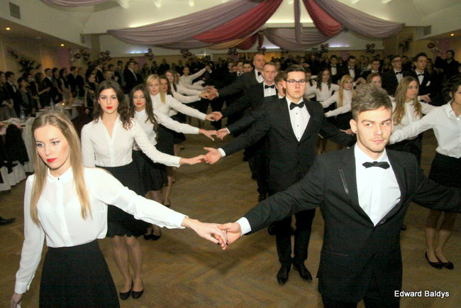 III LO dostało tort od naszej gazety (zdjęcia)