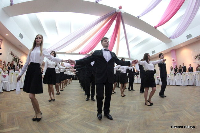 III LO dostało tort od naszej gazety (zdjęcia)