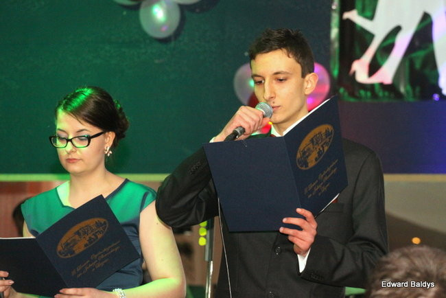 III LO dostało tort od naszej gazety (zdjęcia)