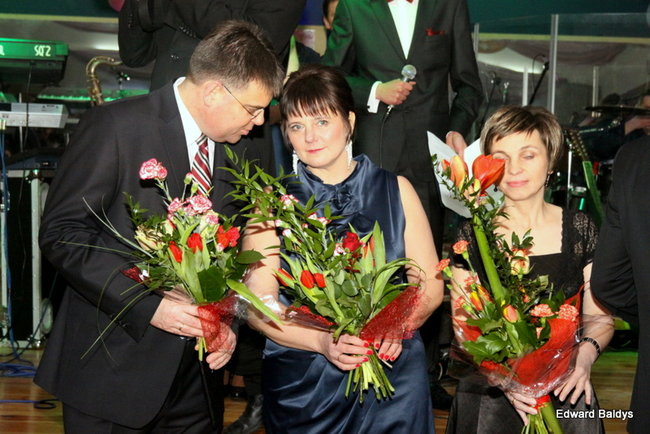 III LO dostało tort od naszej gazety (zdjęcia)