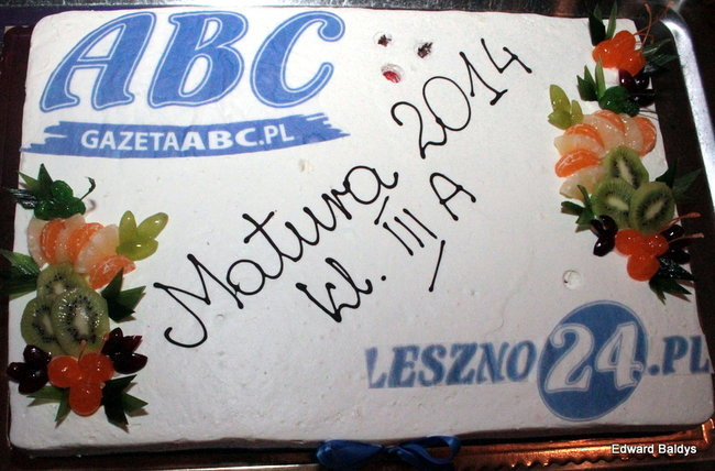 III LO dostało tort od naszej gazety (zdjęcia)