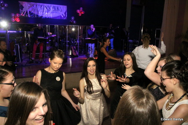 III LO dostało tort od naszej gazety (zdjęcia)