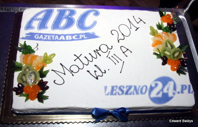 III LO dostało tort od naszej gazety (zdjęcia)