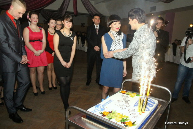 III LO dostało tort od naszej gazety (zdjęcia)