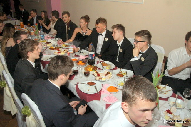 III LO dostało tort od naszej gazety (zdjęcia)