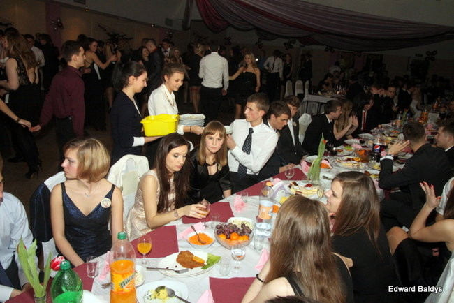 III LO dostało tort od naszej gazety (zdjęcia)