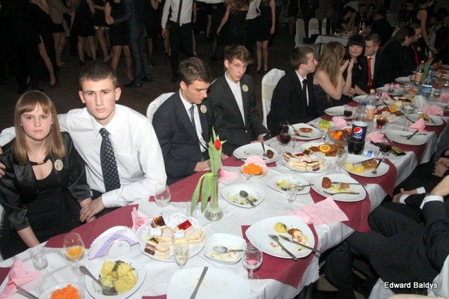 III LO dostało tort od naszej gazety (zdjęcia)