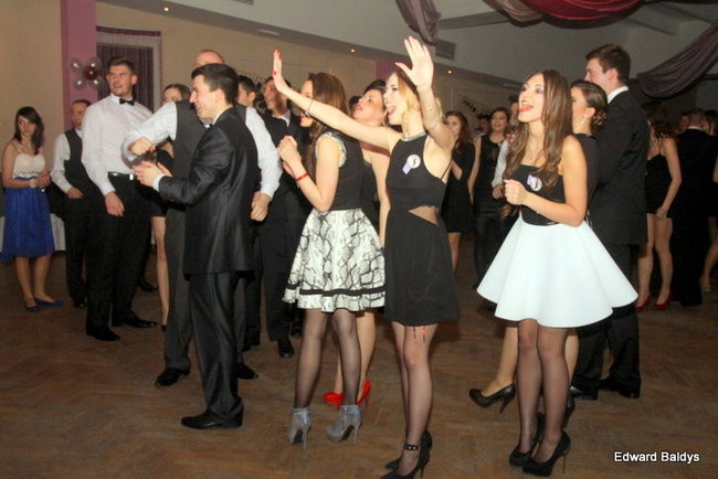 III LO dostało tort od naszej gazety (zdjęcia)