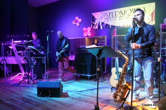 III LO dostało tort od naszej gazety (zdjęcia)