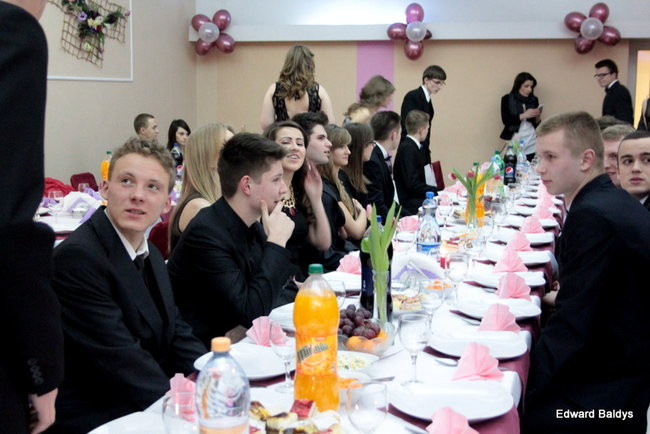 III LO dostało tort od naszej gazety (zdjęcia)