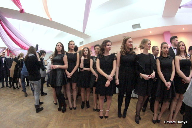 III LO dostało tort od naszej gazety (zdjęcia)