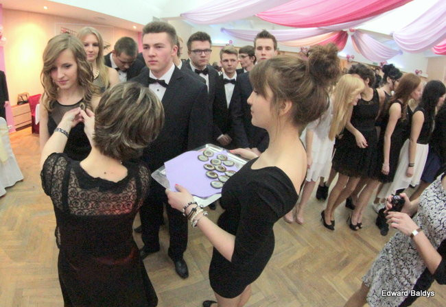 III LO dostało tort od naszej gazety (zdjęcia)