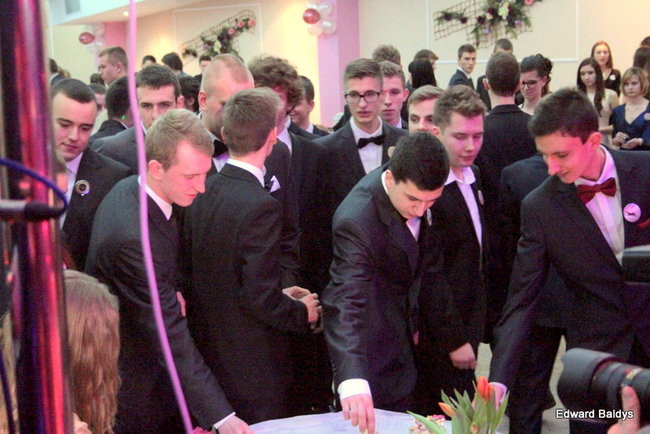 III LO dostało tort od naszej gazety (zdjęcia)