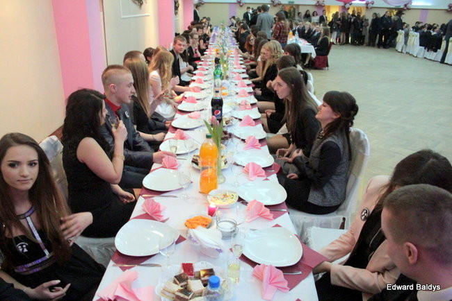 III LO dostało tort od naszej gazety (zdjęcia)