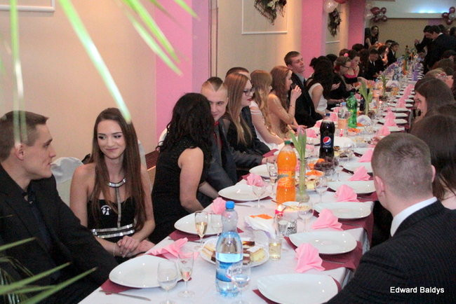 III LO dostało tort od naszej gazety (zdjęcia)