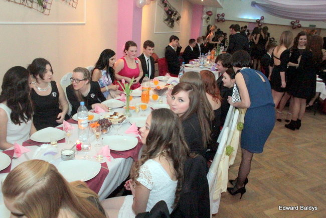 III LO dostało tort od naszej gazety (zdjęcia)