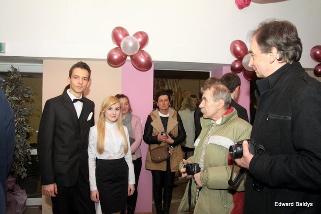 III LO dostało tort od naszej gazety (zdjęcia)